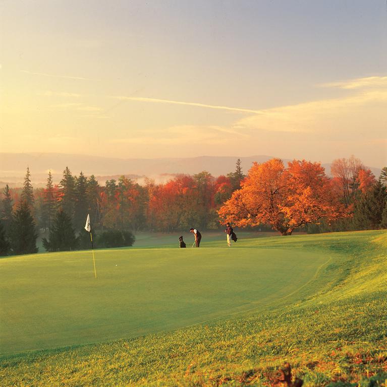 Cranwell Spa And Golf Resort (Adults Only) Ленокс Экстерьер фото